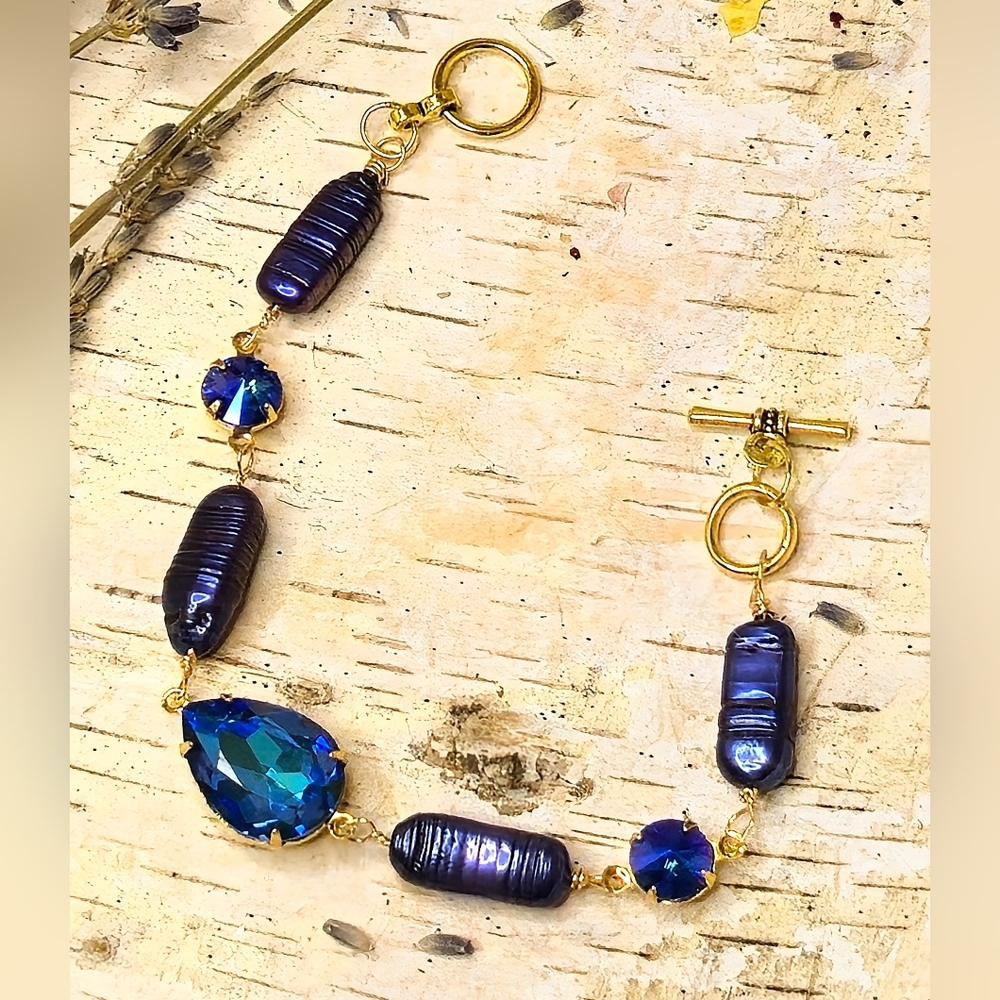 Swarovski Crystal Electric Blue & Natural Blue Biwa Pearls In Artisan Bracelet